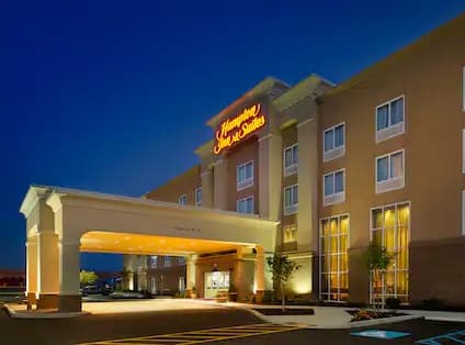 Hampton Inn & Suites (BUF) - Gallery 2