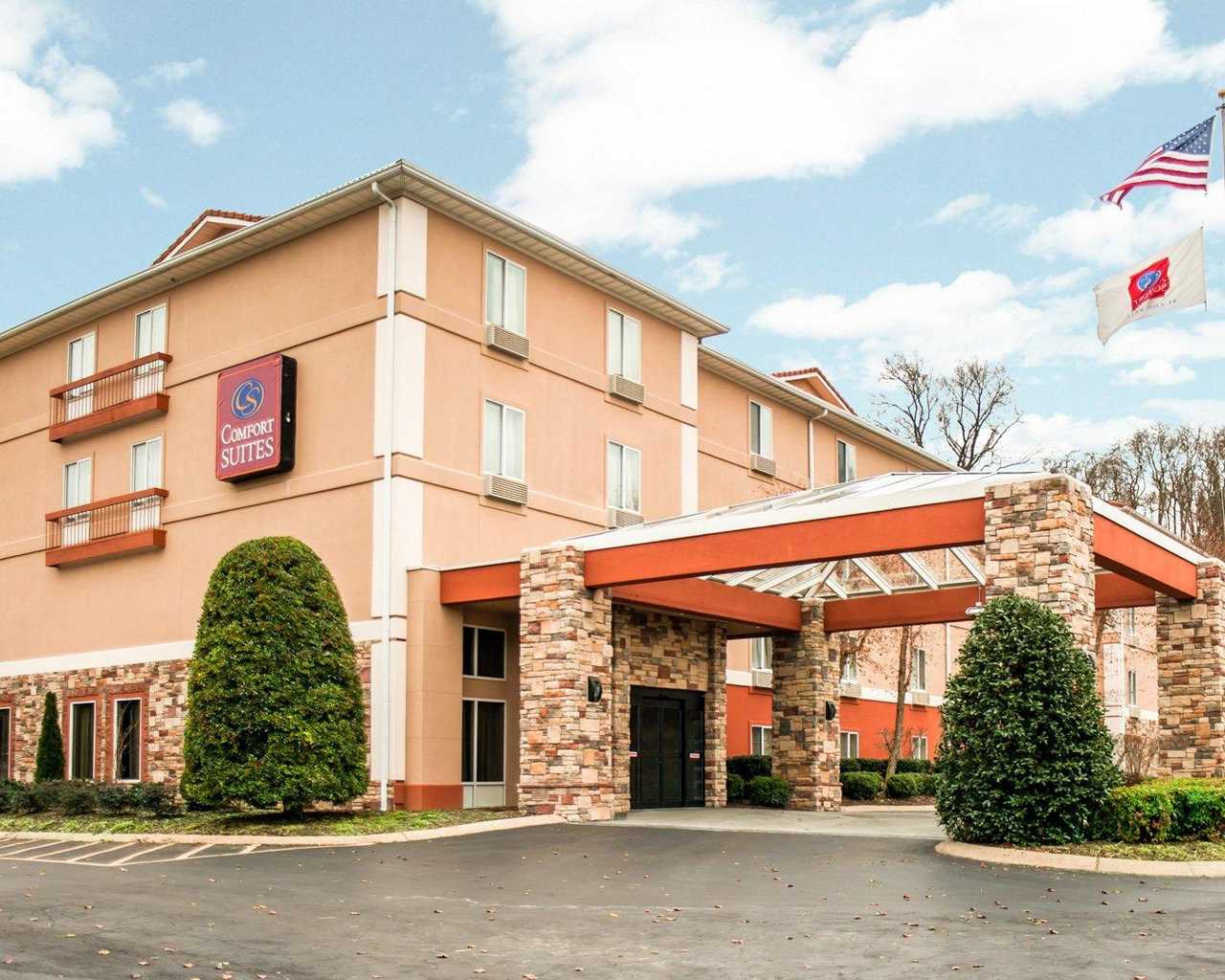 Comfort Suites Nashville Airport (BNA)