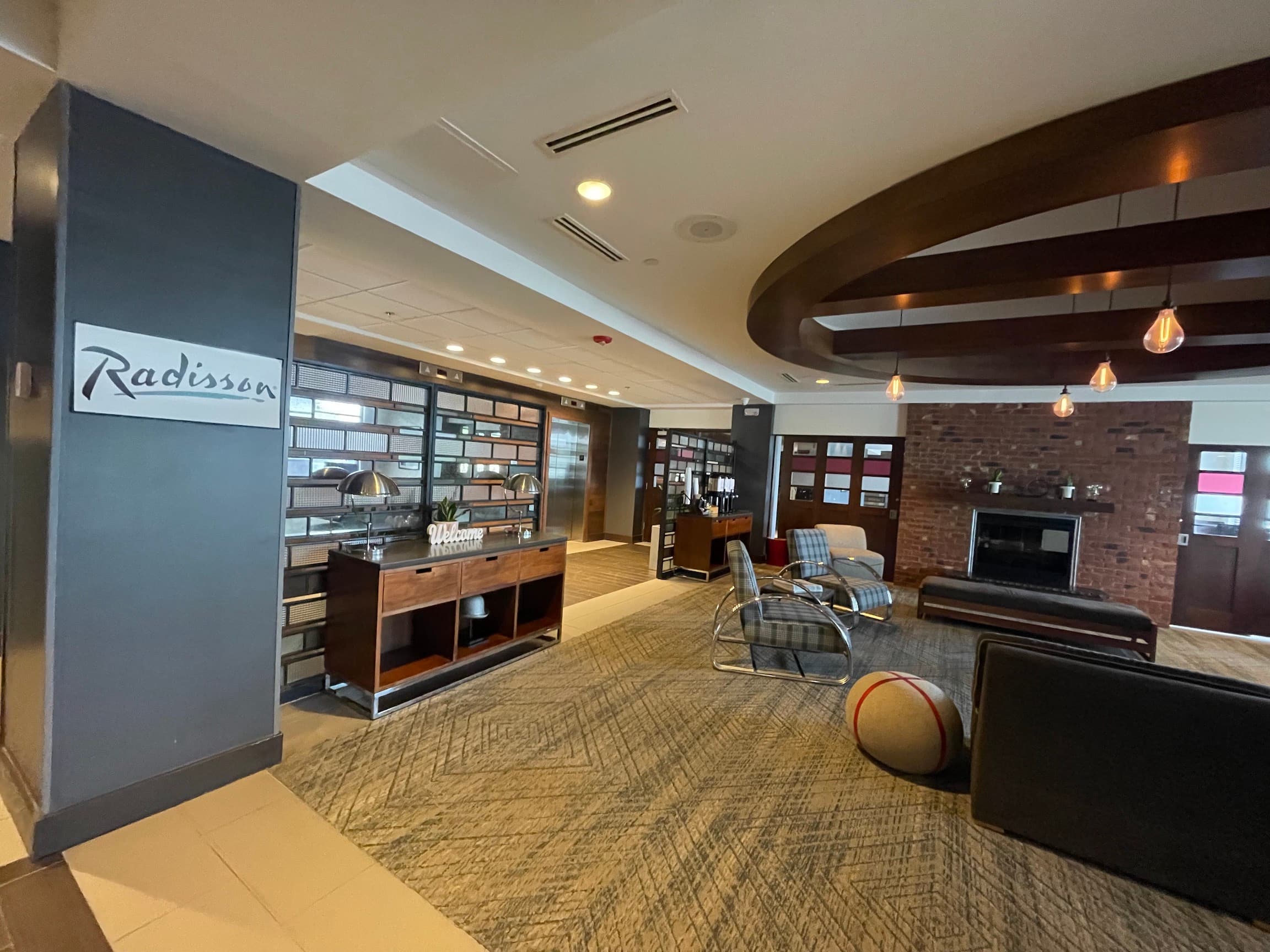 Radisson Hotel Detroit Metro Airport (DTW) - Gallery 2
