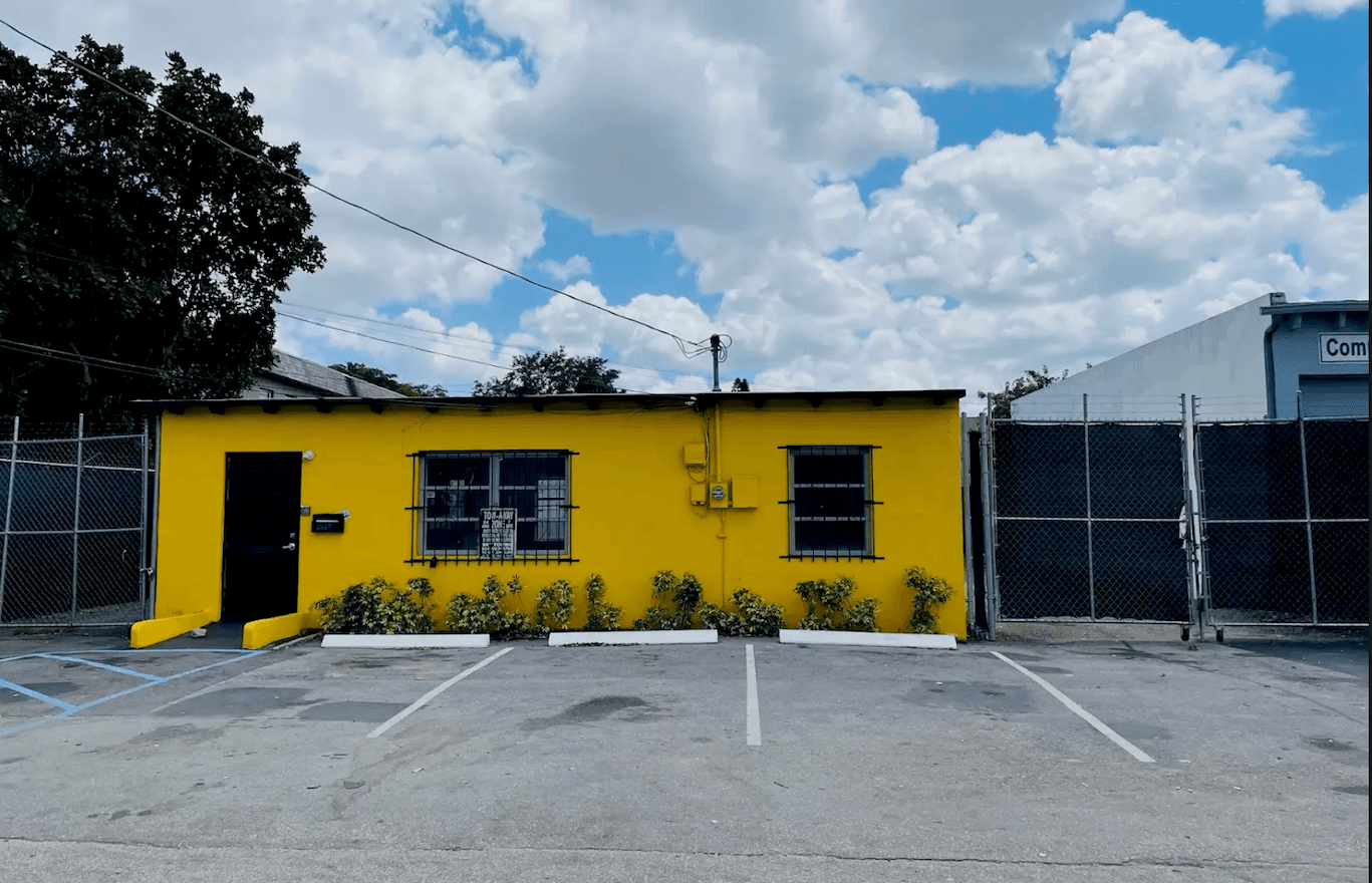 FLL Parking Spots (FLL) - Gallery 1