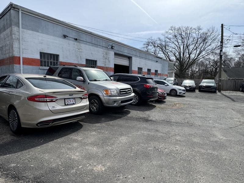 Broadway Motor Service (BOS) - Gallery 1