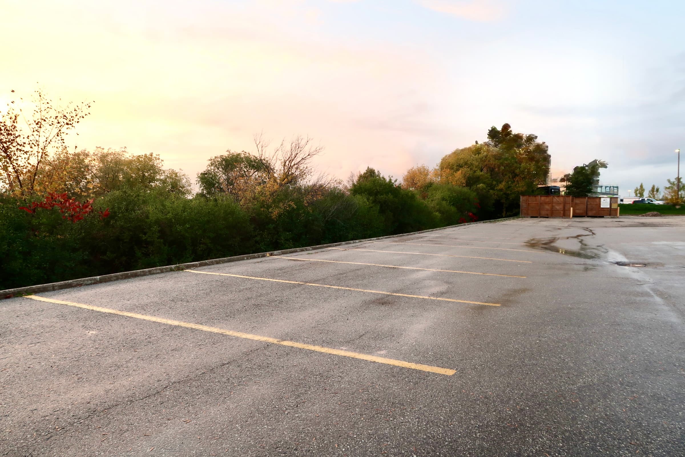 Drop N Park (YYZ) - Gallery 2