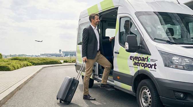 Eyepark Airport (YUL) - Photo 1