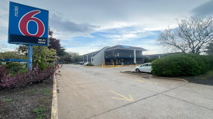 Motel 6 Windsor Locks (BDL)