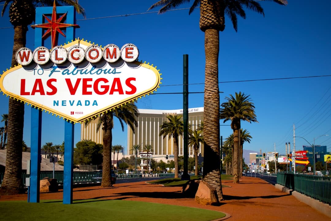A sign that says welcome to las vegas — Photo by Yuta Koike on Unsplash