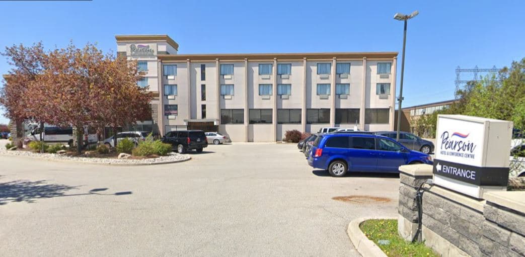 Comfort Inn & Conference Centre Toronto Airport (YYZ) - Photo 1