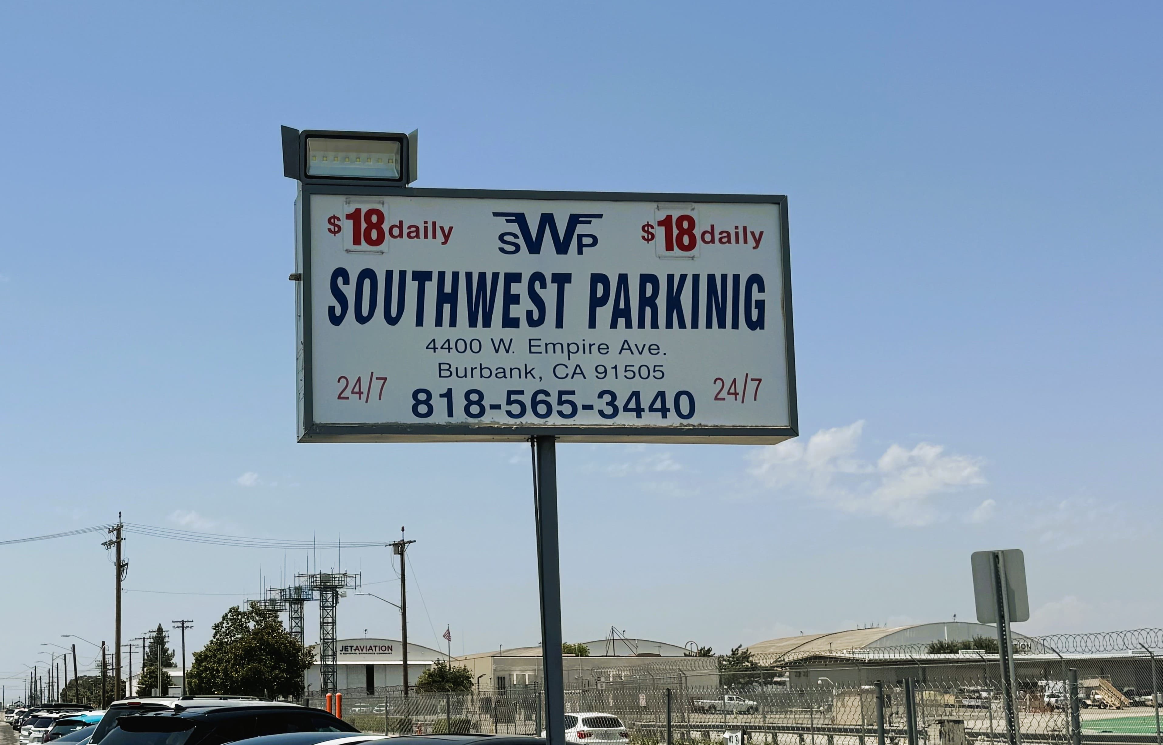 Southwest Parking Burbank (BUR) - Gallery 3
