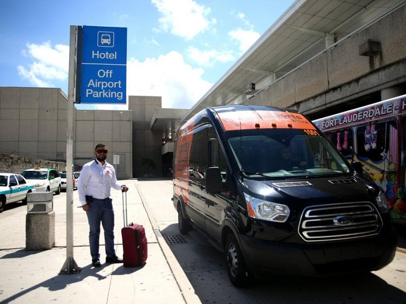 Park By The Ports Cruise Parking (Port Everglades) - Gallery 4