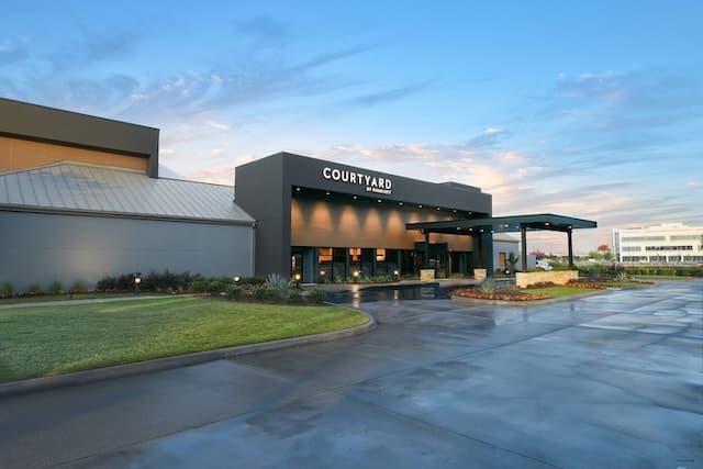 Courtyard Marriott Dallas Airport (DFW) - Gallery 1