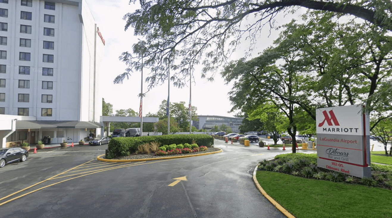 New York LaGuardia Marriott Airport Hotel (LGA) - Photo 1