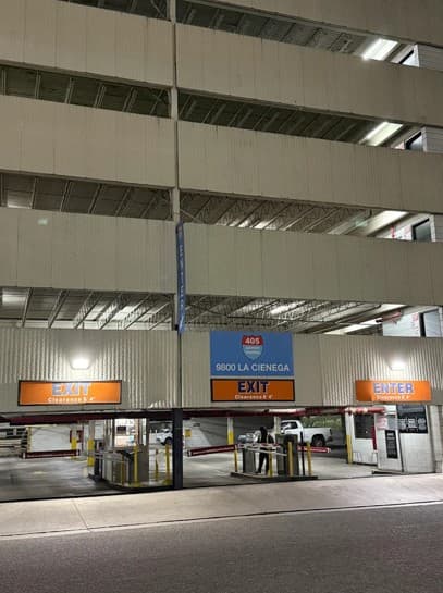 405 Airport Parking (LAX) - Gallery 4