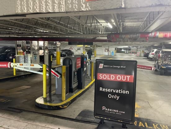 405 Airport Parking (LAX) - Gallery 3